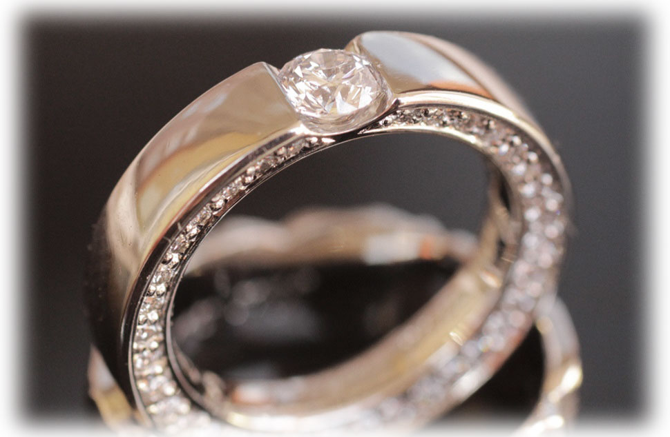 Trauringe Brillantkranz Hochzeitsringe IM475 aus Weißgold Princess Diamant