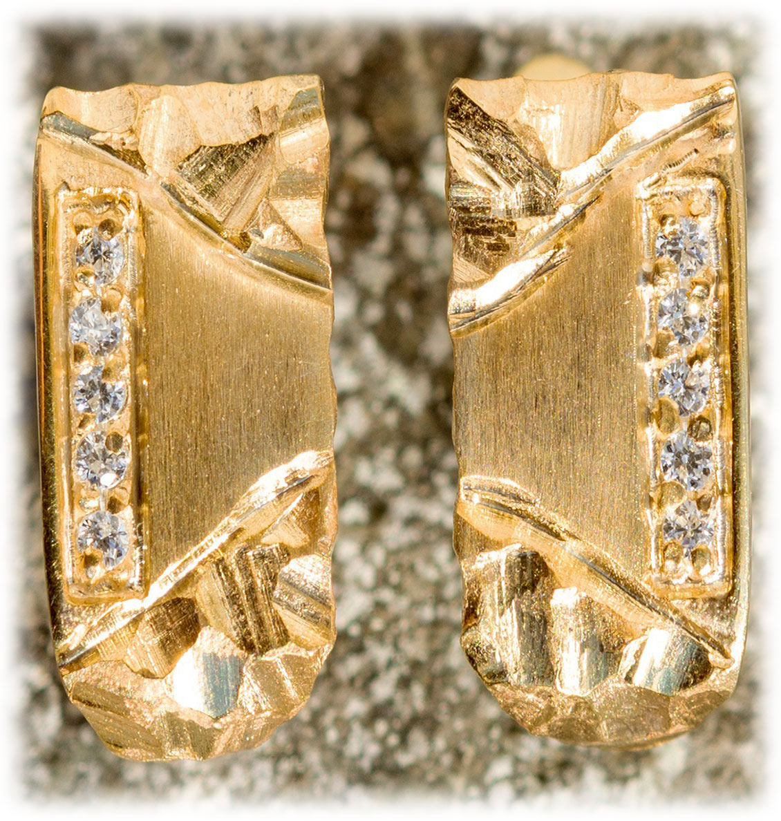 Ausgefallene Ohrringe aus Gelbgold 0,10ct. Diamanten IM399 IM112