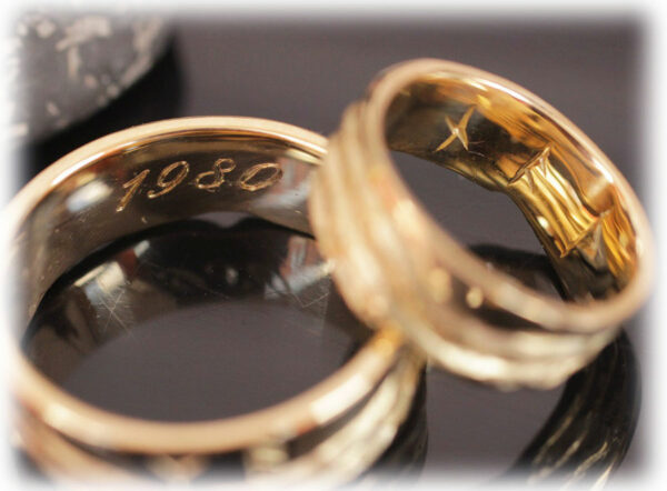 Herz Trauringe IM566 mit Diamant in Gelbgold ausgefallen - Image 4